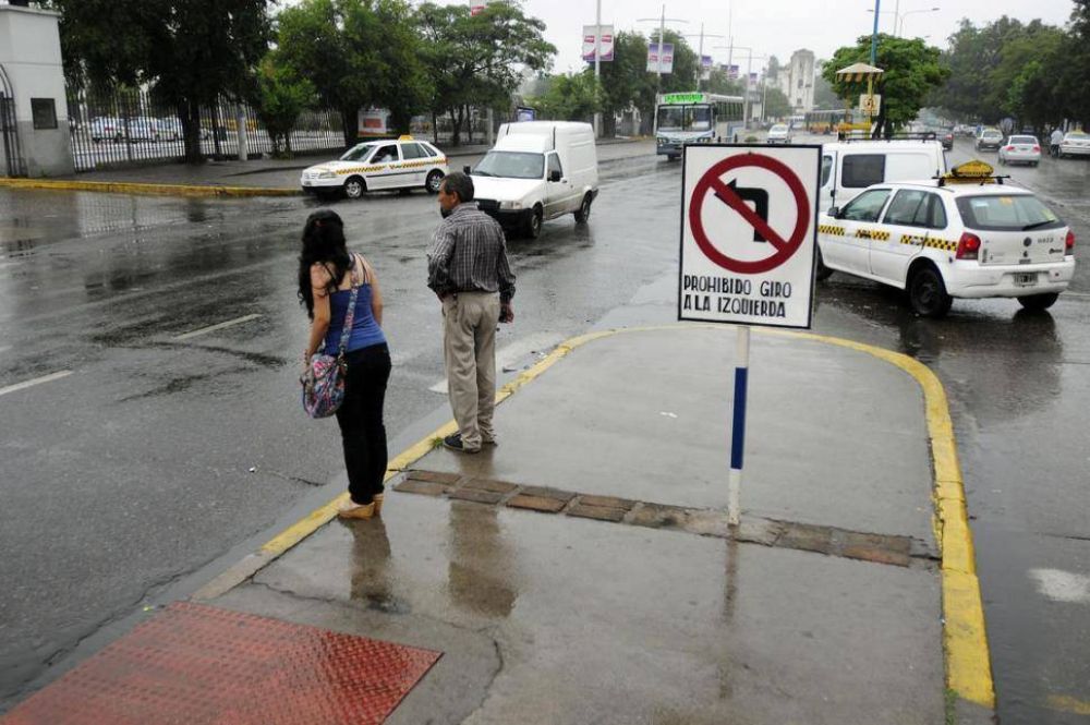 Instalar�n 33 nuevos sem�foros y dos ir�n a la descontrolada zona de la terminal 
