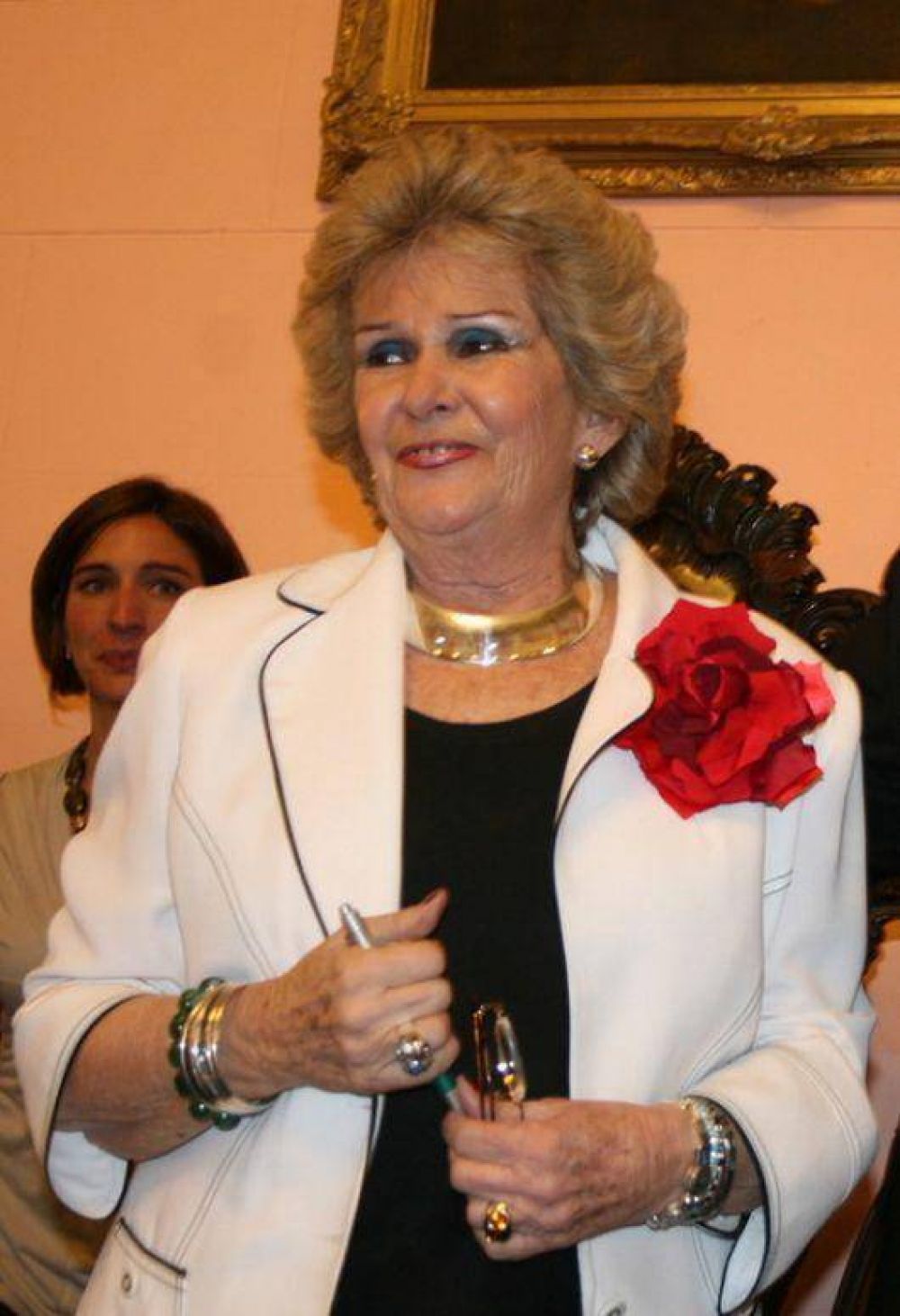 Josefina va por m�s