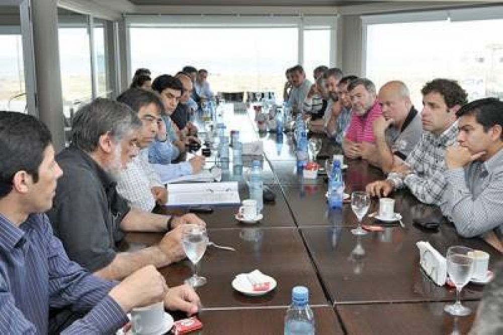 Autoridades y empresariado local piden reuni�n con Sinopec