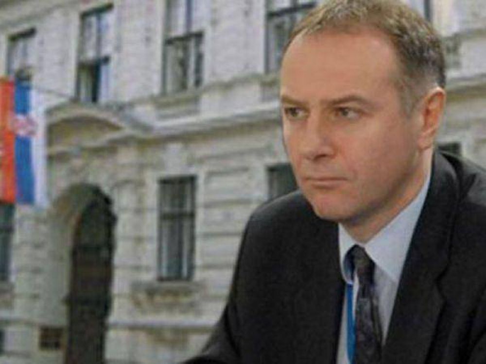 Se suicid� embajador de Serbia ante la OTAN
