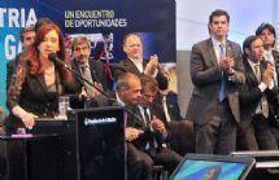 Juan Manuel Urtubey particip� de la presentaci�n de YPF Tecnolog�a