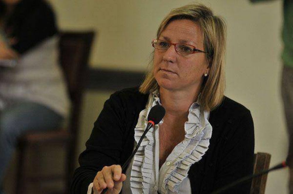  Convocan a cubrir el cargo de Defensor del Pueblo