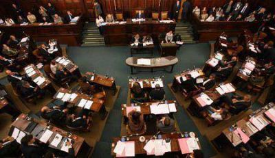 Diputados aprob� el Estatuto de la Empresa Mendocina de Energ�a y la Agencia de Recaudaci�n  