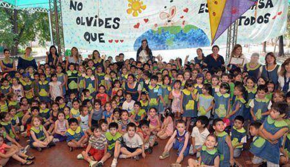 Alumnos de escuelas de Las Heras y Godoy Cruz se comprometieron con el cuidado del agua  