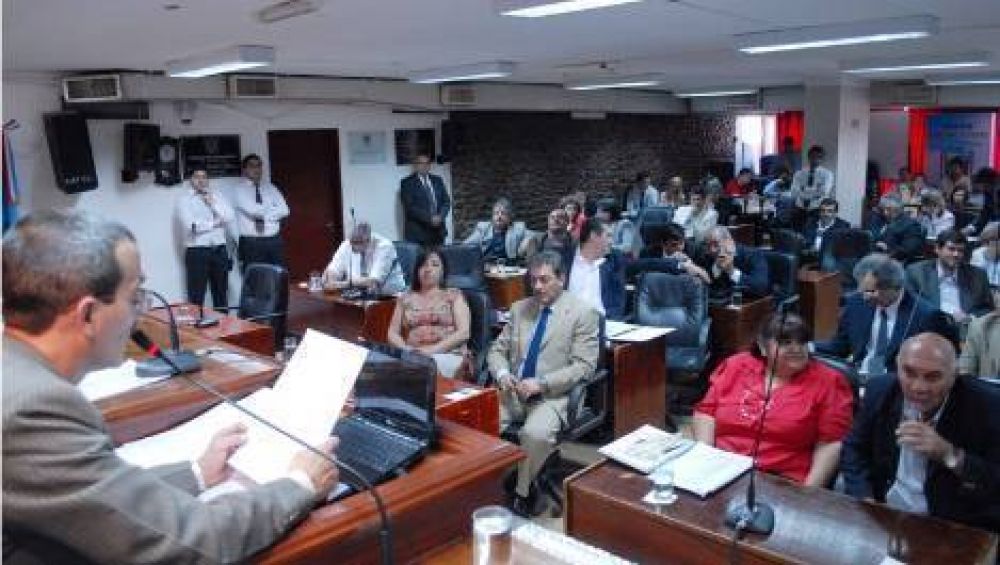 Presupuesto: piden explicaciones al Gobierno