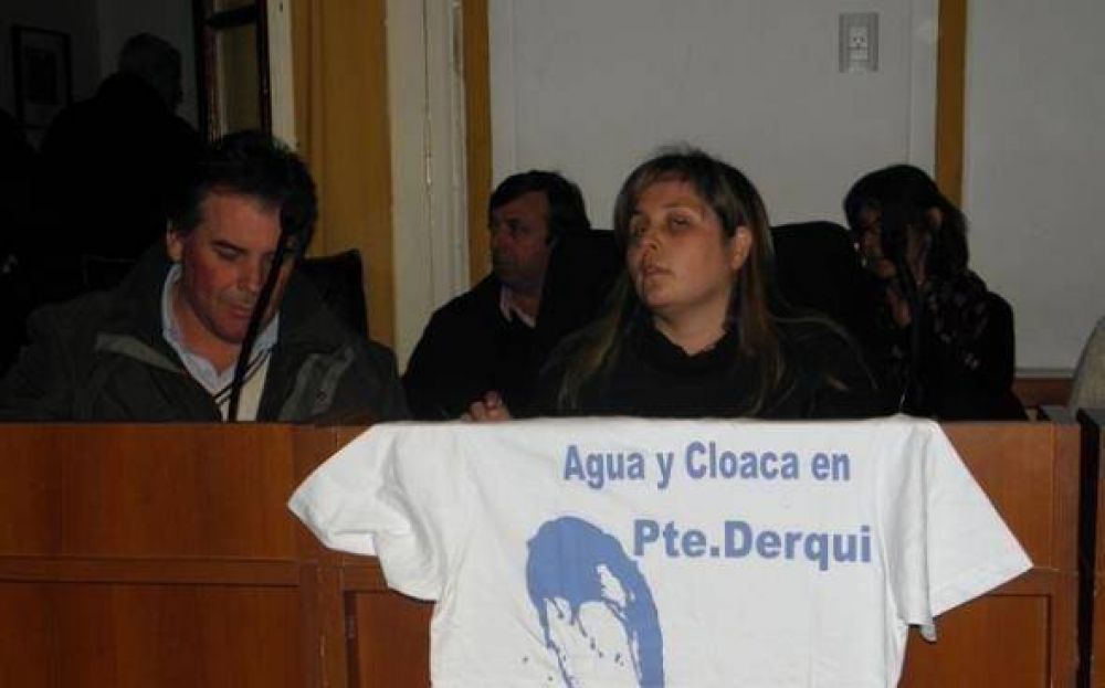 Presupuesto 2013: Z�ccaro recibi� a opositores para conseguir m�s apoyo