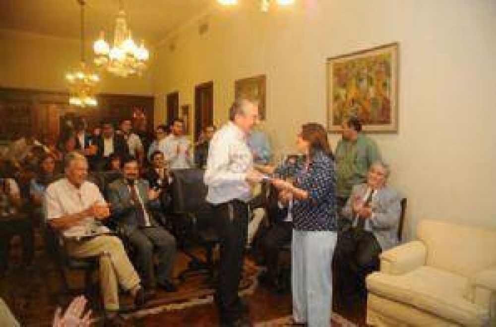 �Vamos a acompa�ar a las empresas promovidas con la ayuda del gobierno�