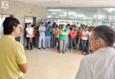 Paros por 48 horas en Salud P�blica y el Ministerio de Gobierno		