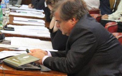 Concejal preocupado por lavarse las manos