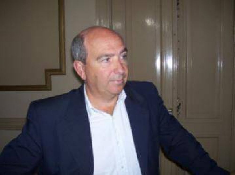 Hugo Fernandez: "no podemos dar aumentos del 40 por ciento"