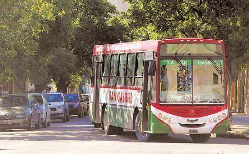 Con pol�mica, rige la nueva tarifa