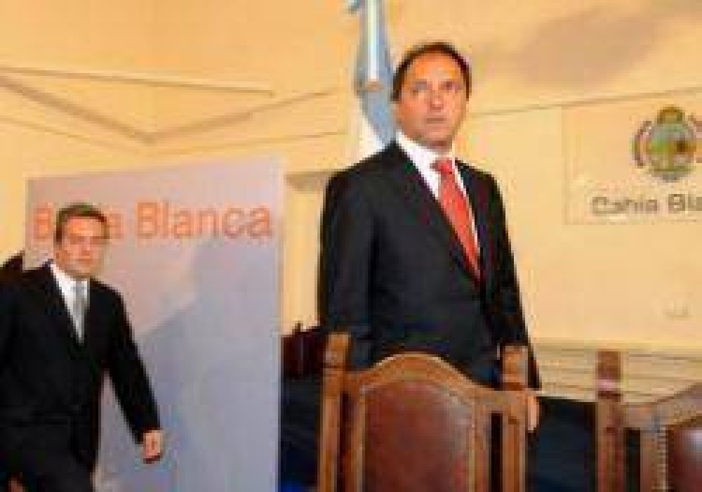No hay plata para arreglar rutas en la Provincia, pero Scioli y Breitenstein viajan al exterior 