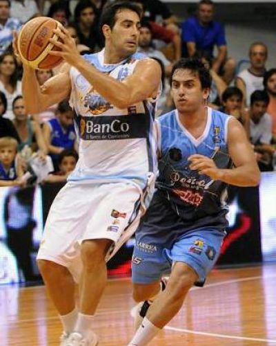 Regatas le gan� la �batalla� a Pe�arol y sue�a en grande