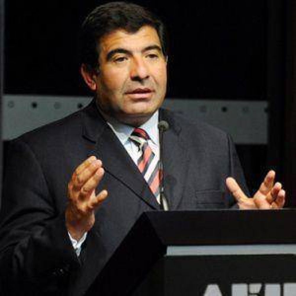 Echegaray pide indemnizacin de un milln de pesos a un periodista