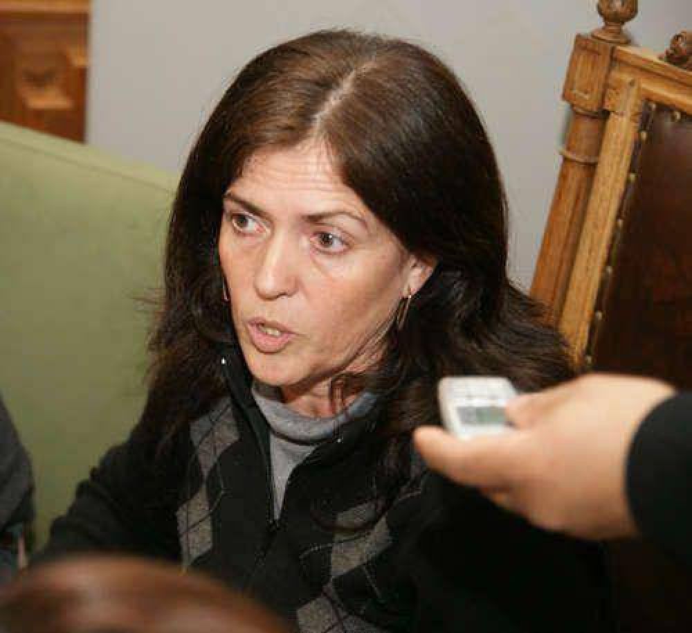 Piden explicaciones por funciones incompatibles de una subsecretaria