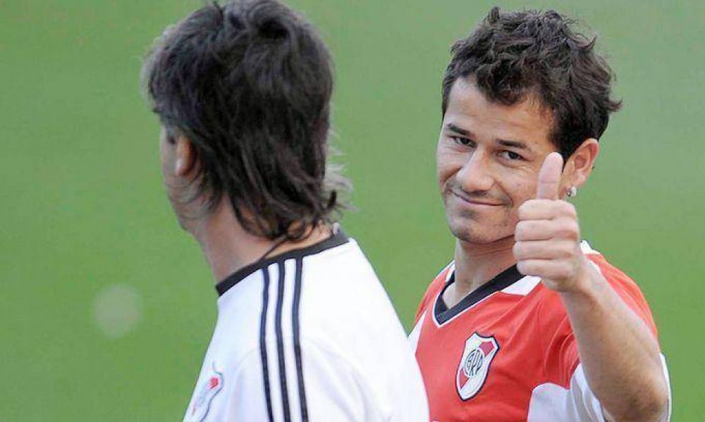 Ram�n D�az cuida a Mora y prueba con Lanzini