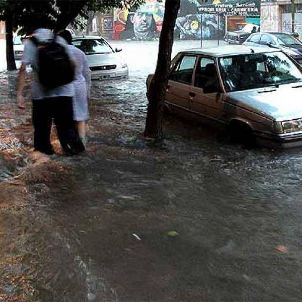 Distintos barrios de Capital y el conurbano, estuvieron anegados por la lluvia 