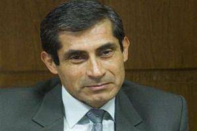 Al Frente C�vico le preocupa cu�nto aumentar� la planta de empleados