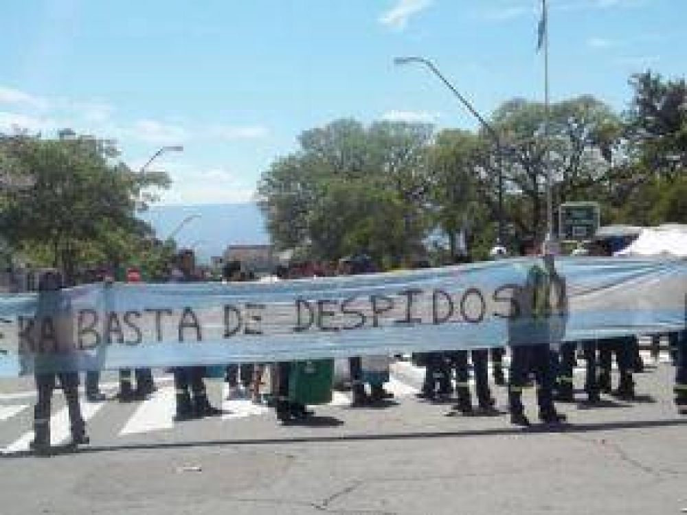 Confecat: se agudiza el conflicto laboral