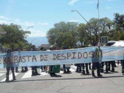 Confecat: se agudiza el conflicto laboral