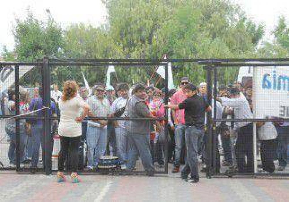 Triplican las asignaciones a municipales 
