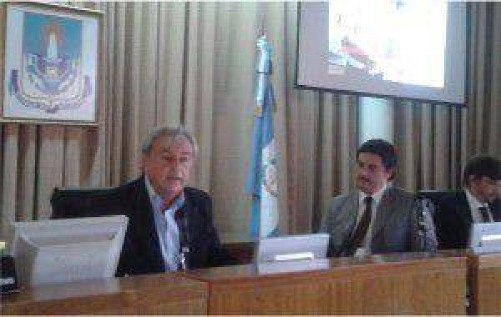 El Defensor del Pueblo neuquino present� su balance anual