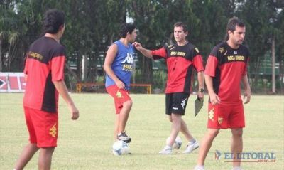Con nuevo DT, Boca Unidos quiere terminar el a�o con otro semblante