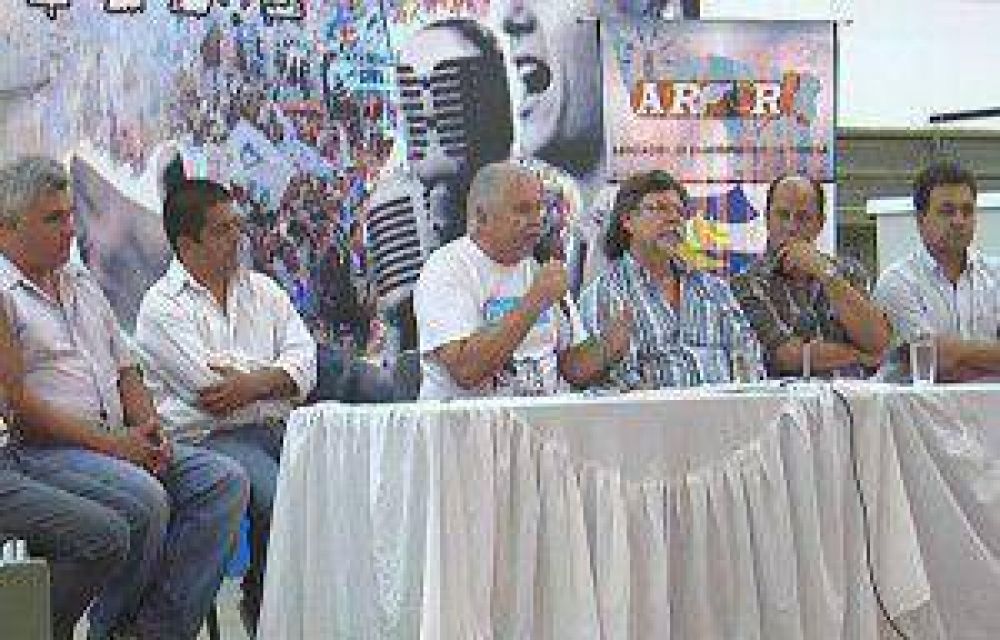 Ley de Medios: Tema de conferencia con amplio auditorio en la localidad de Laguna Blanca