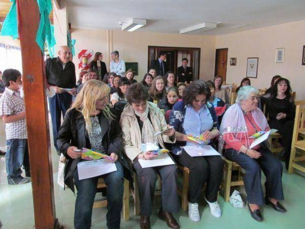 El Gobierno y Fundaci�n PAR entregaron cr�ditos solidarios a emprendedores