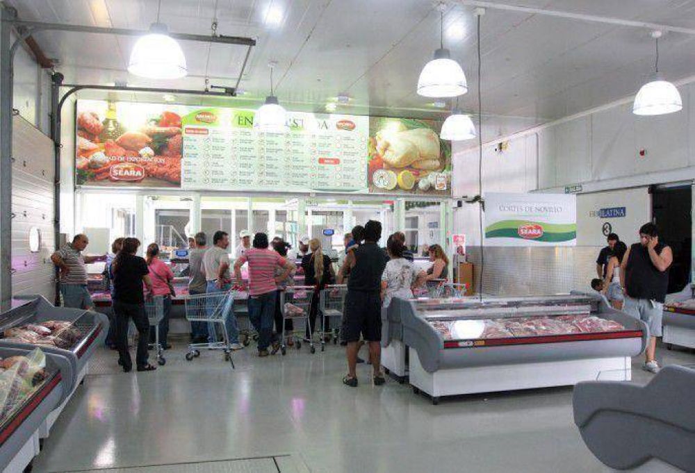 Con ofertas tentadoras, abri� el �shopping de la carne y el pollo� 
