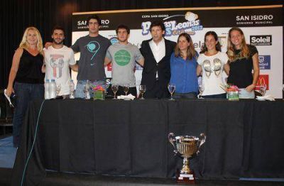 Los Pumas y las Leonas dieron una conferencia de prensa en San Isidro
