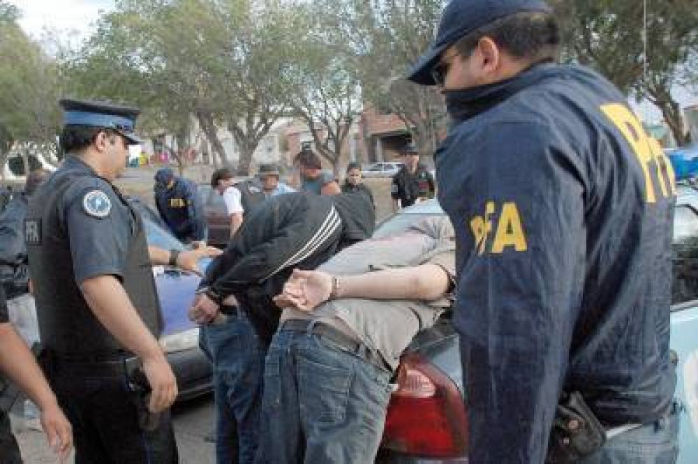 La Polic�a Federal atrap� a individuos con drogas