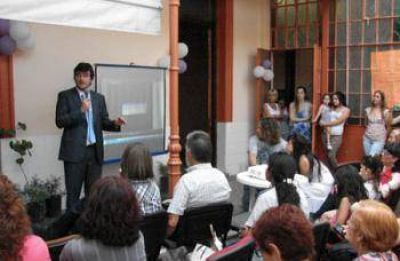 7� aniversario del Centro Municipal para Mujeres en Situaci�n de Violencia Conyugal