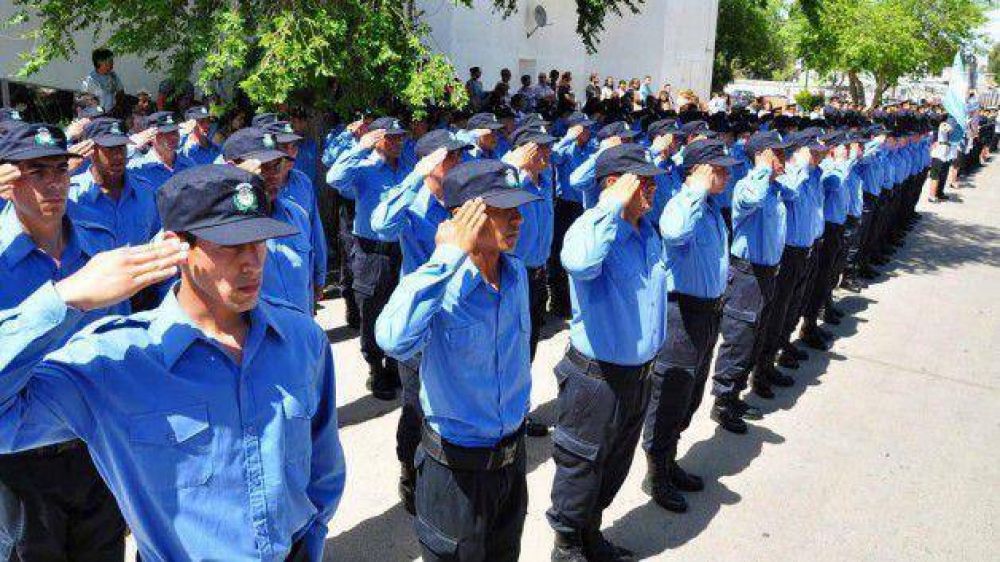 Egresaron en la Polic�a del Chubut 89 nuevos Auxiliares en Seguridad P�blica y Ciudadana