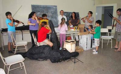 M�s vientos y cuerdas para la Orquesta Infanto Juvenil 
