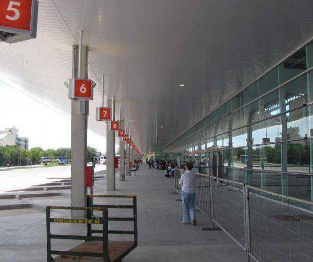 Un sorpresivo paro de la UTA afect� a micros de larga distancia