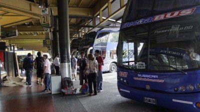 Hubo demoras en los viajes de larga distancia por una protesta de UTA  