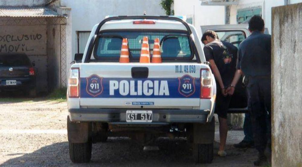Un joven de 20 a�os fue aprehendido por el doble homicidio en Moquehu� 