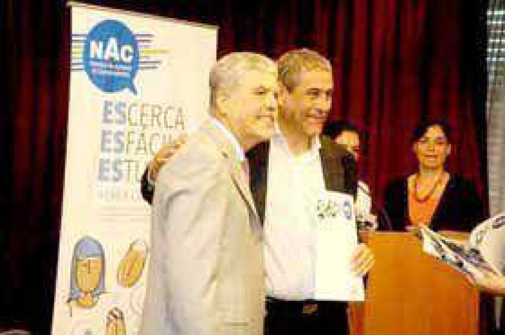 El Intendente Ferraresi particip� de la apertura del Primer Foro NAC