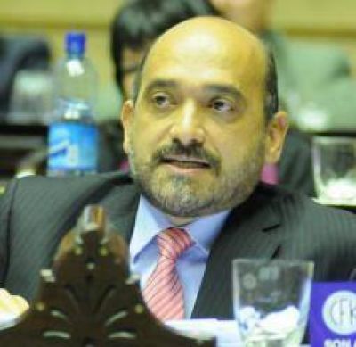 Ley de Medios. Tineo embisti� contra la justicia y el Grupo Clar�n