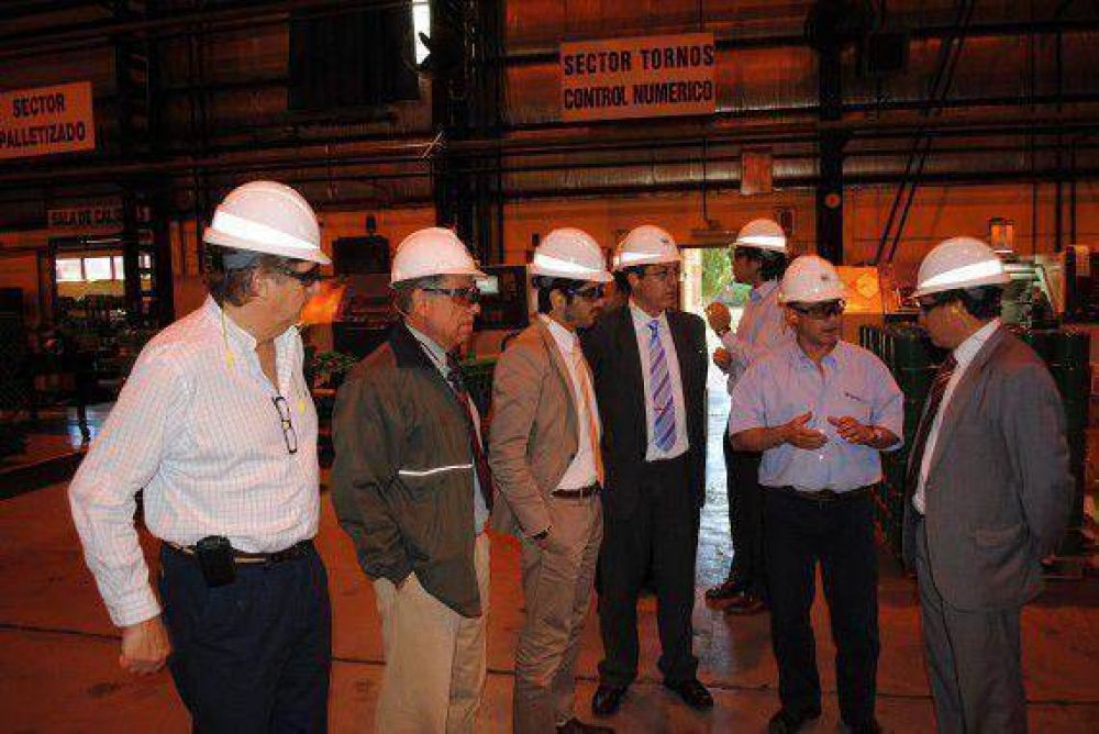 El ministro Padula visit� la industria Metalmec�nica