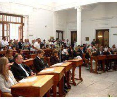 Concejales debaten el Presupuesto 2013 
