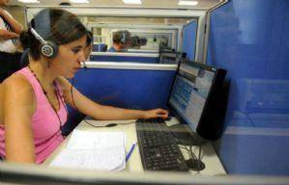La desaceleraci�n econ�mica peg� en el empleo joven