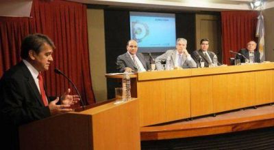 Nievas destac� el programa "M�s Cerca"