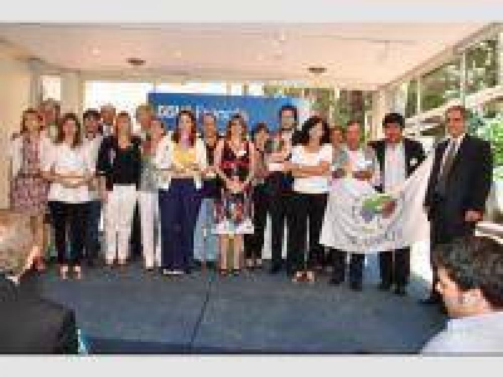 Premio BBVA al Emprendedor Agropecuario 2012: Ha sido premiado un emprendedor de Gonz�les Ch�ves, Buenos Aires.