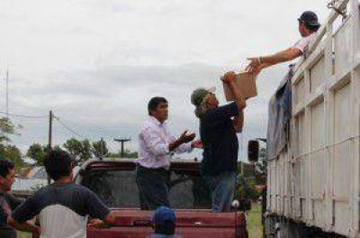 Entregan m�dulos alimentarios en la capital formose�a