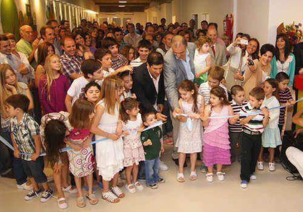 Red Pedi�trica inaugur� sus nuevas instalaciones