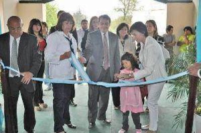 Niccolai cerr� ciclo lectivo con inauguraci�n de obras en una escuela y jard�n de infantes