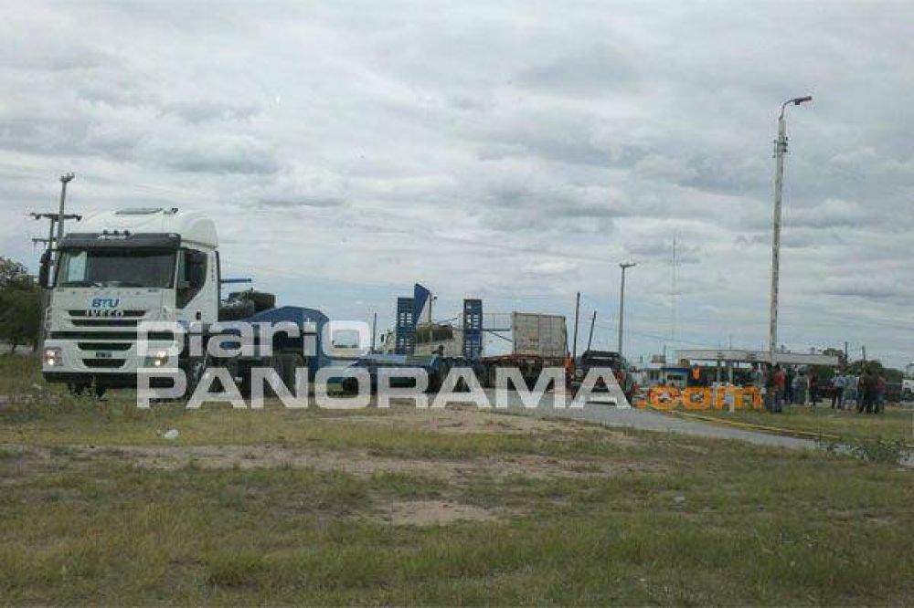 Violento accidente de un cami�n cerca de Lavalle