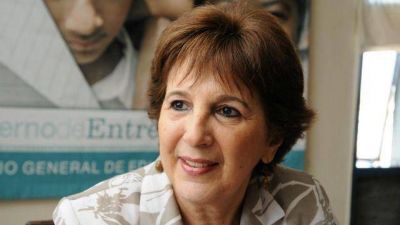 "No est� permitido terminar antes las clases", dijo Bar